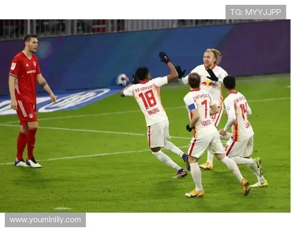 [德甲]海达拉助攻 哈维·西蒙斯劲射破门.